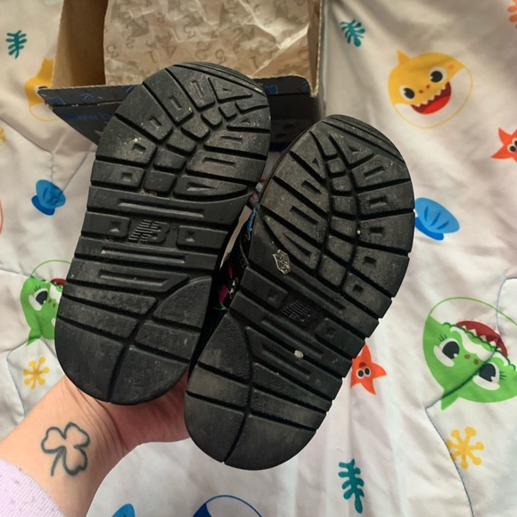 New Balance Sesame Street Infant 6c Sneakers - Picture 7 of 9